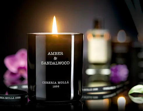 CERERIA MOLLA Świeca Premium 230gr. Amber and Sandalwood