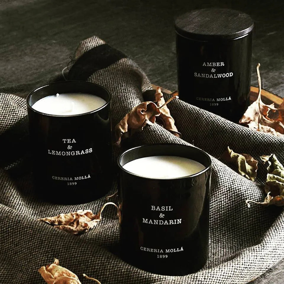 CERERIA MOLLA Świeca Premium 230gr. Amber and Sandalwood