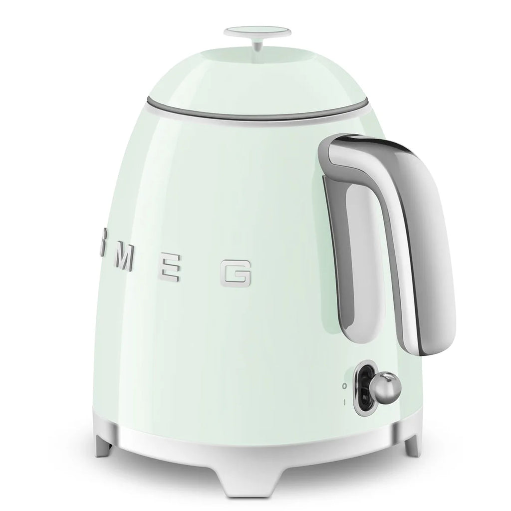 Czajnik Mini Smeg KLF05PGEU Pastelowa zieleń 50's Style