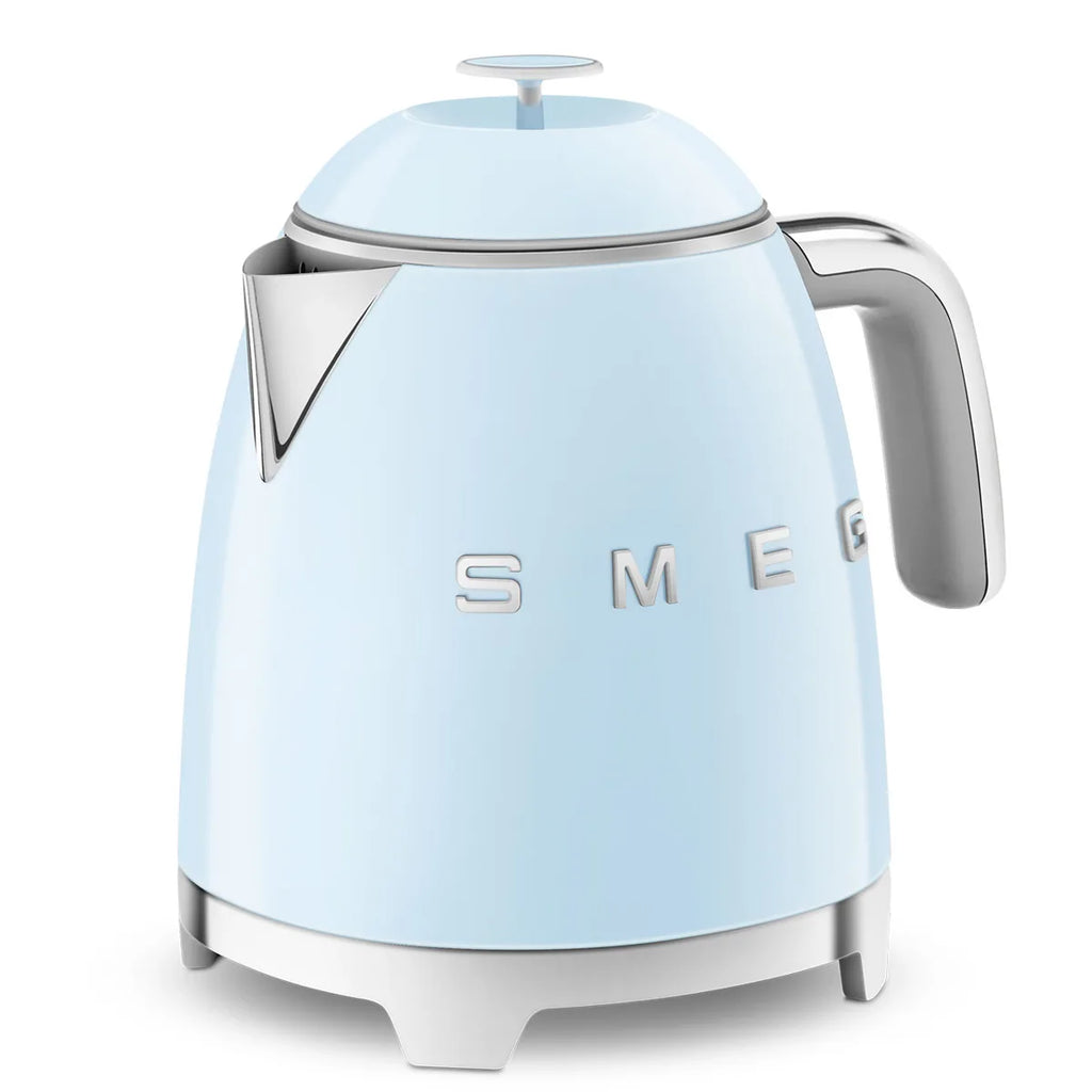 Czajnik Mini Smeg KLF05PBEU Pastelowy błękit 50's Style