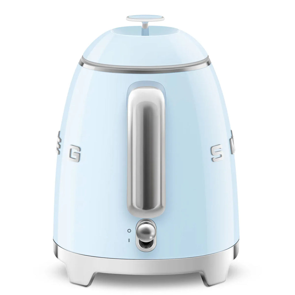 Czajnik Mini Smeg KLF05PBEU Pastelowy błękit 50's Style