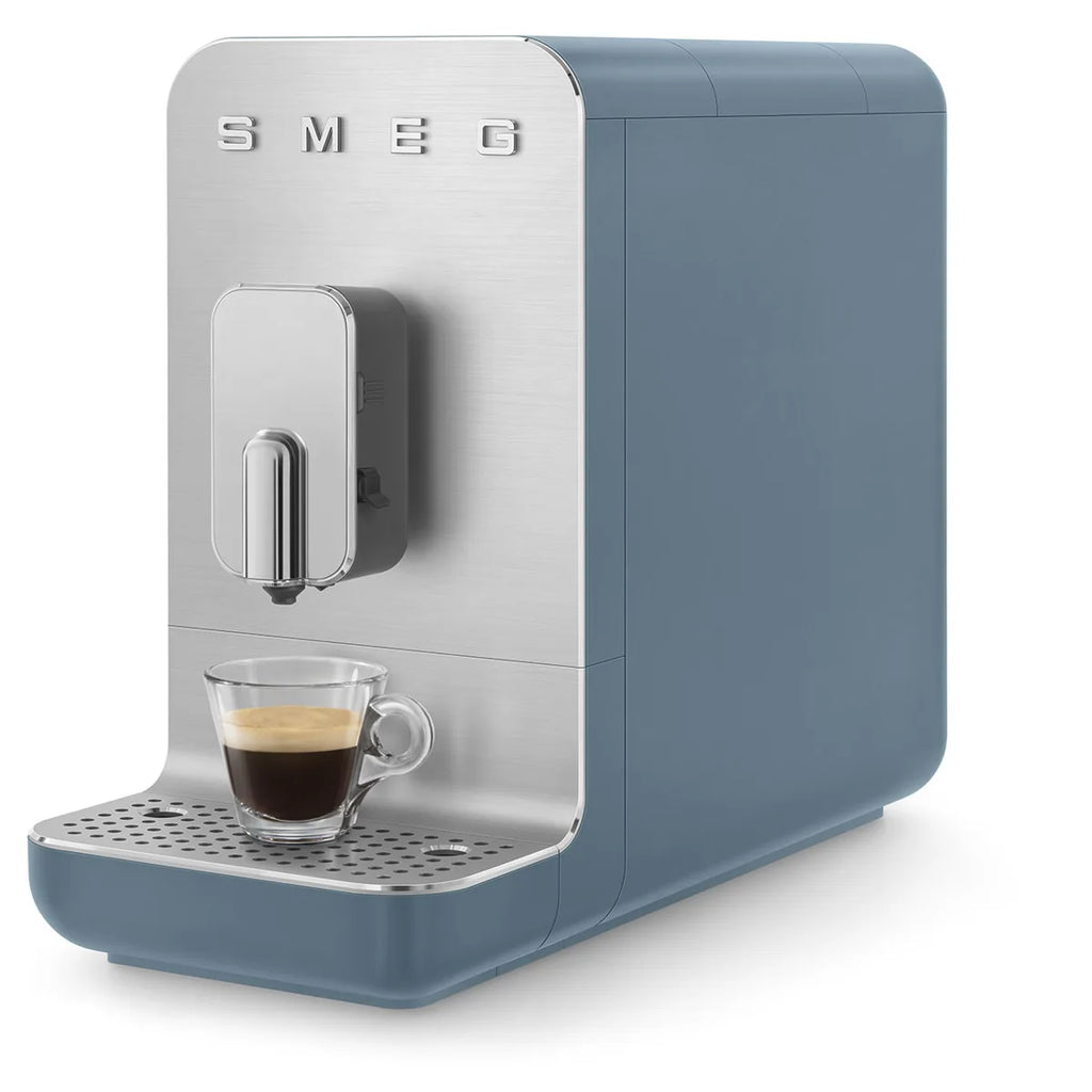 Ekspres automatyczny Smeg BCC13SBMEU Storm blue Collezione