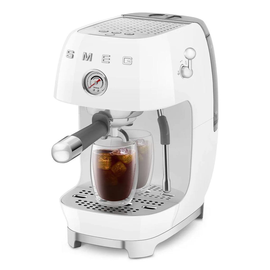 Kolbowy ekspres do kawy Smeg ECF03WHEU Biały 50's Style