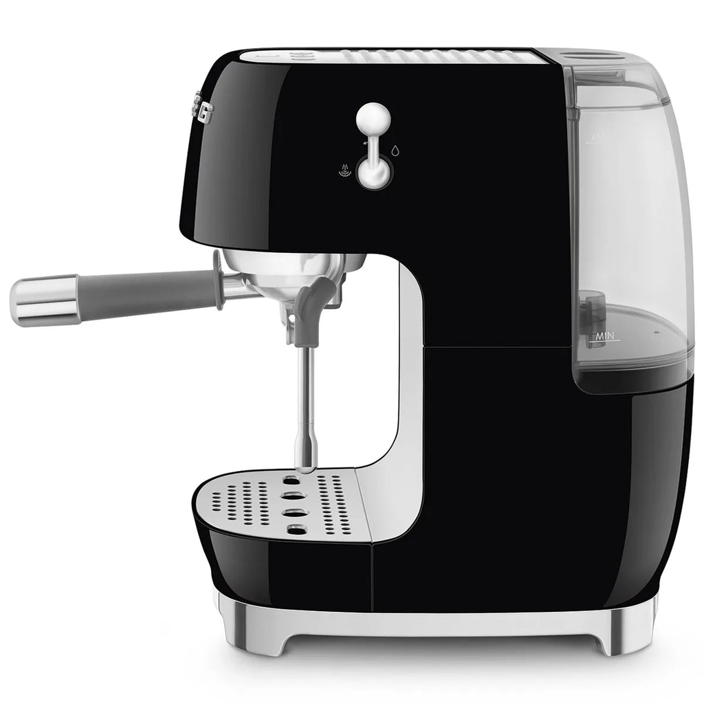Kolbowy ekspres do kawy Smeg ECF03BLEU Czarny 50's Style