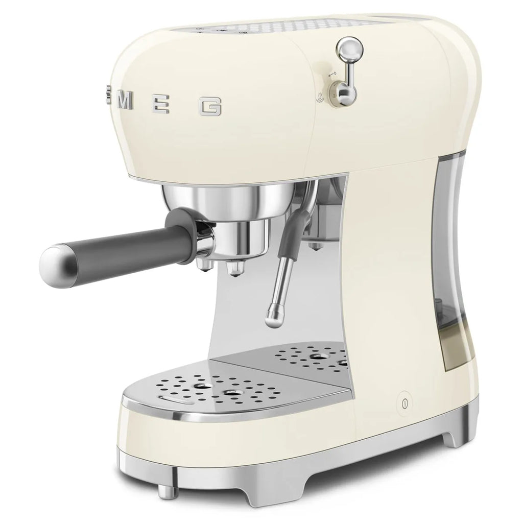 Kolbowy ekspres do kawy Smeg ECF02CREU Kremowy 50's Style