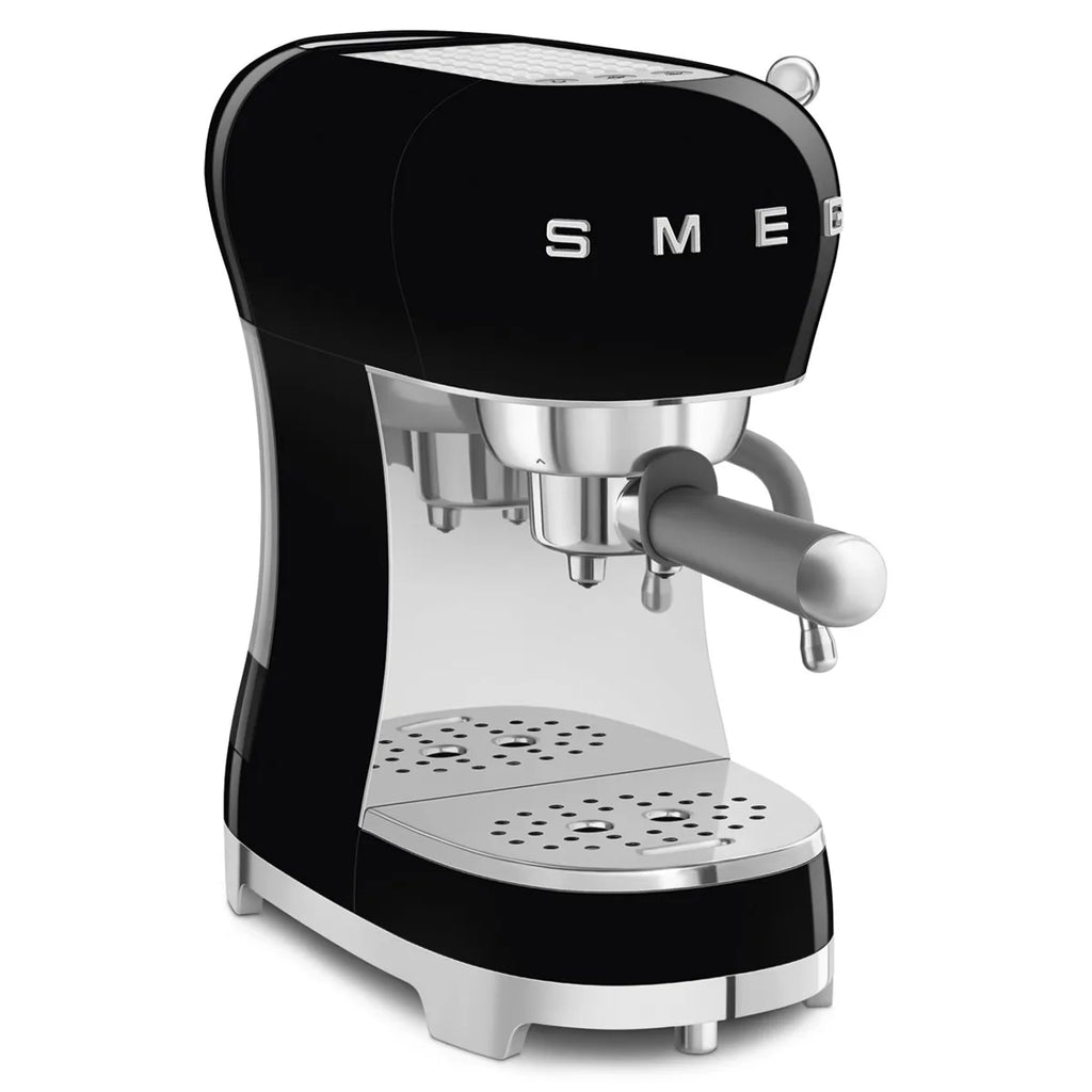 Kolbowy ekspres do kawy Smeg ECF02BLEU Czarny 50's Style