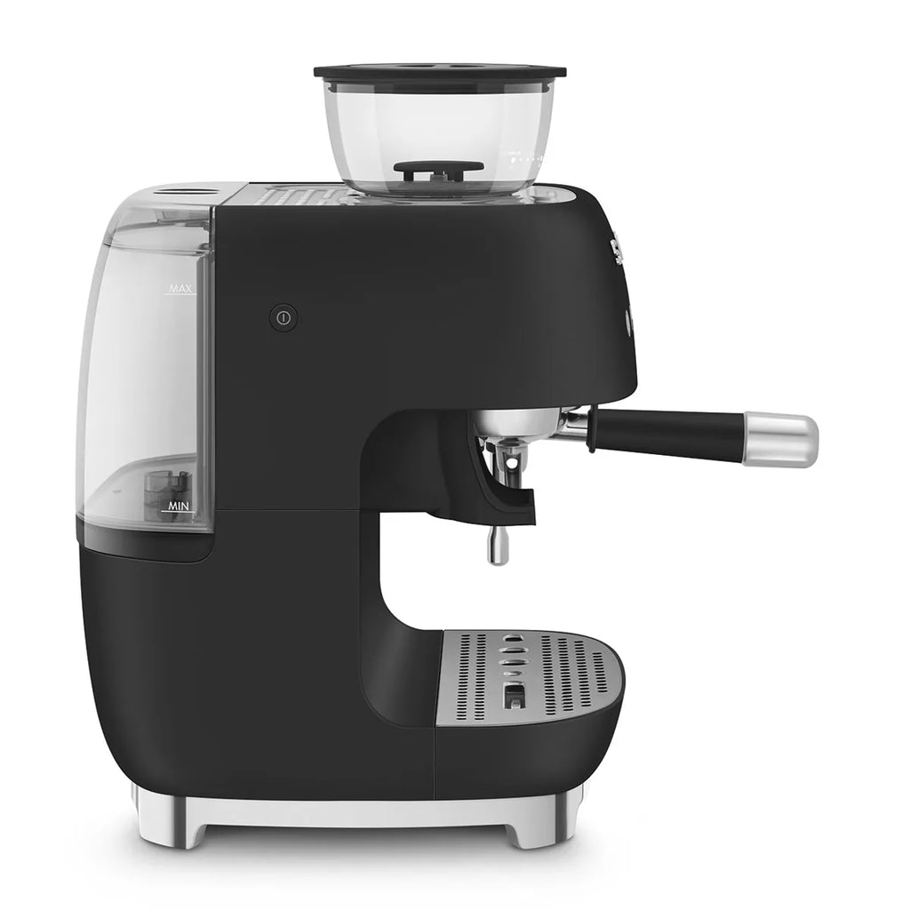 Kolbowy ekspres do kawy Smeg EGF03BLMEU Czarny 50's Style