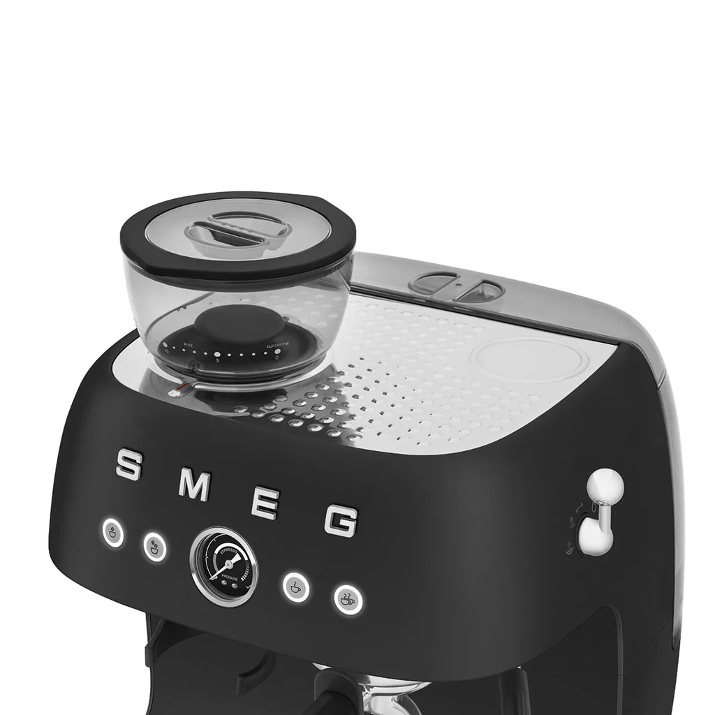Kolbowy ekspres do kawy Smeg EGF03BLMEU Czarny 50's Style