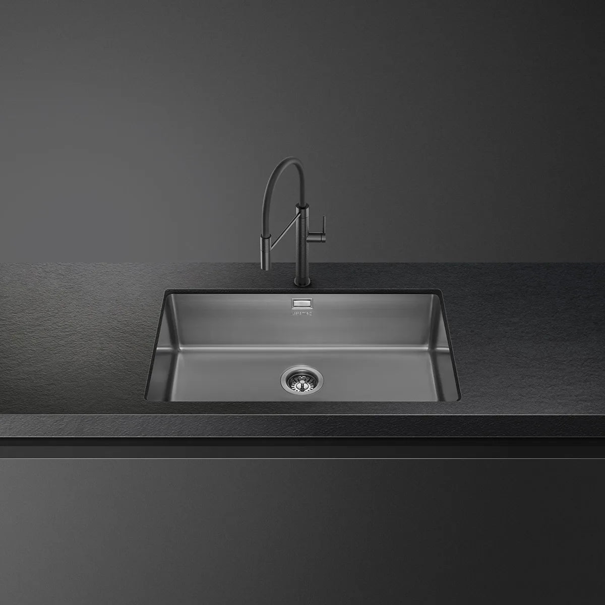 Bateria kuchenna, Półprofesjonalna, jednouchwytowa Smeg MID6DKX Universal MID6DKX