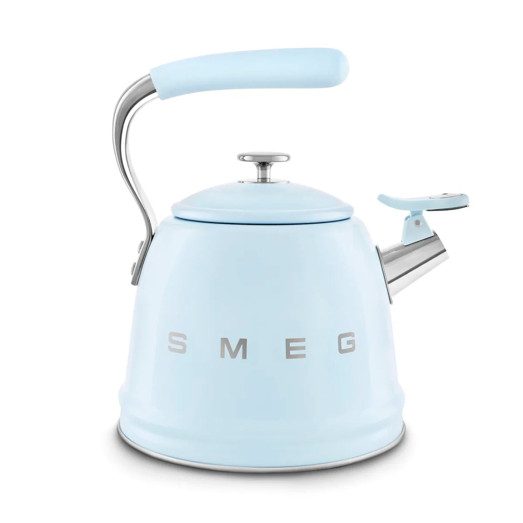 Czajnik z gwizdkiem Smeg WKF01PB Pastelowy błękit 50's Style