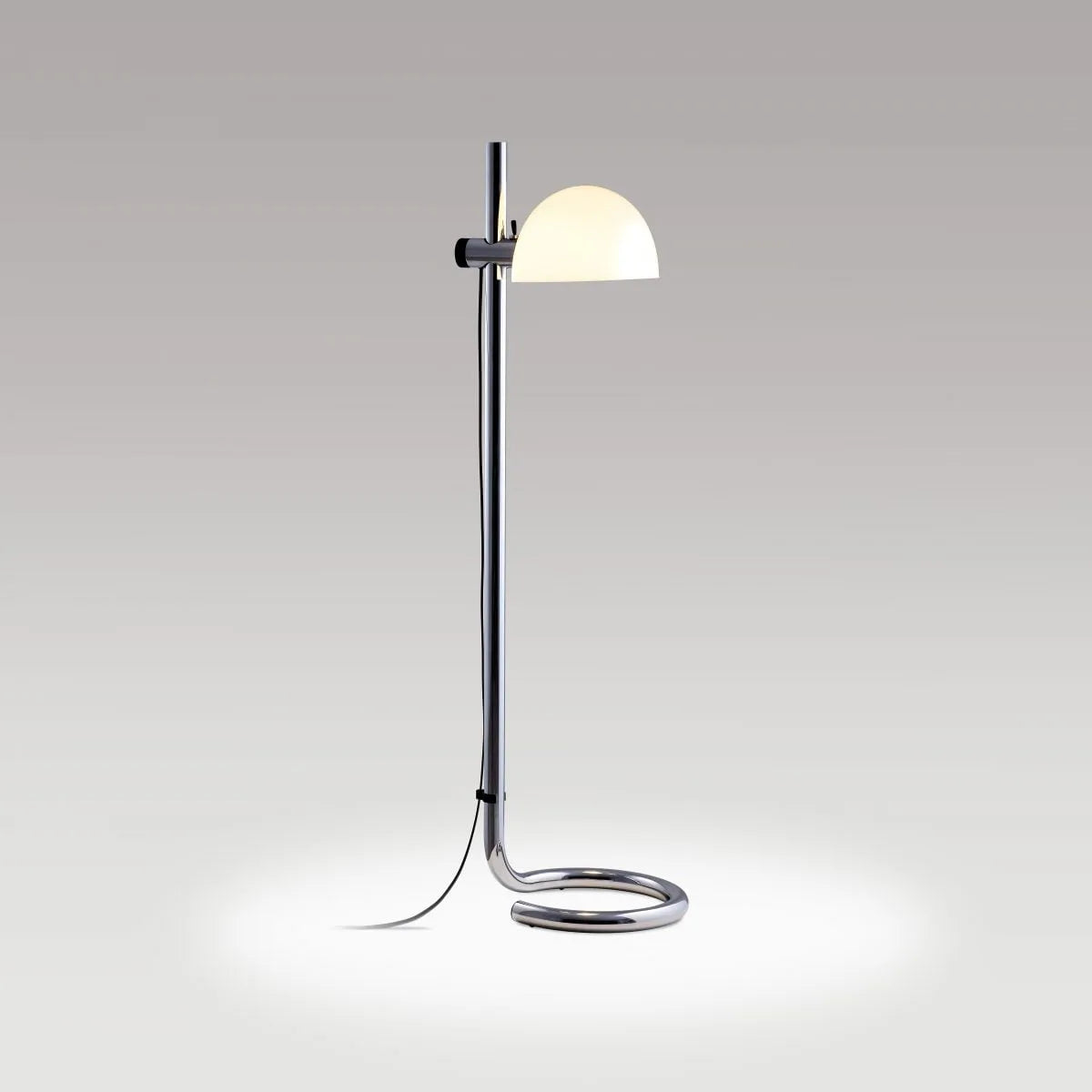 LAURO P DARK BROWN-WHITE