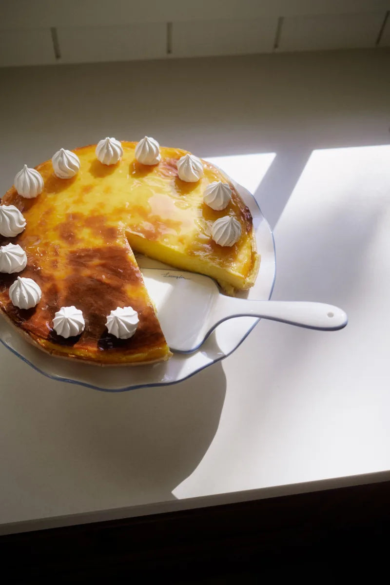 Stoneware Wavy Cake Server