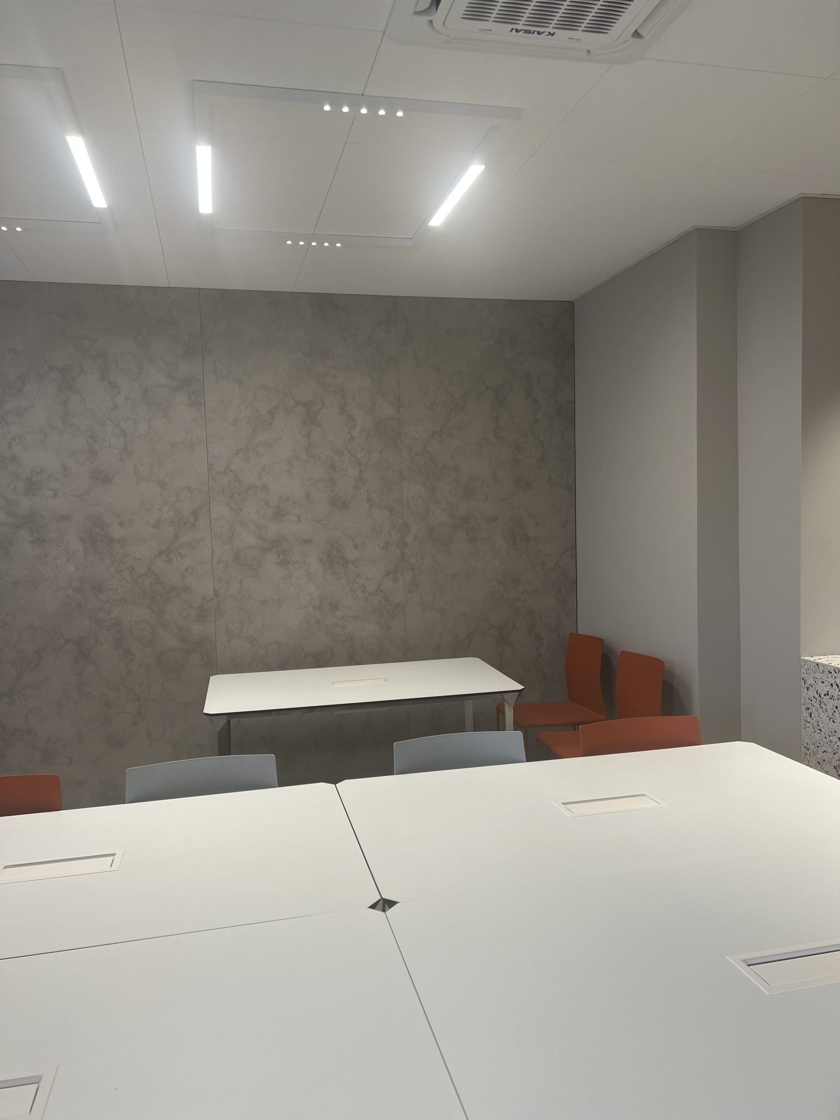 Recepcja i sala konferencyjna Szpitala Kardiologicznego Wrocław — zdjęcie 11